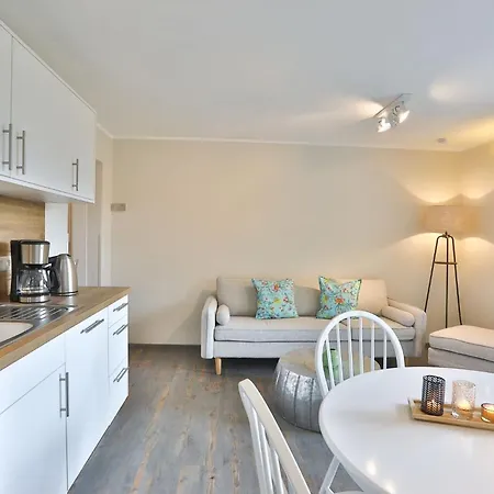 Ferienwohnung Zur Rebe Middelhagen Exterior foto